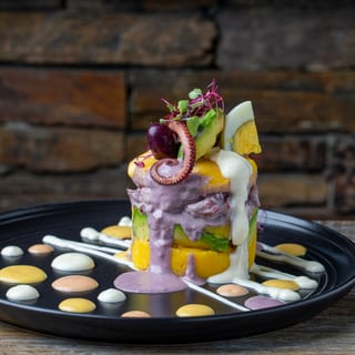 CAUSA  PULPO AL OLIVO